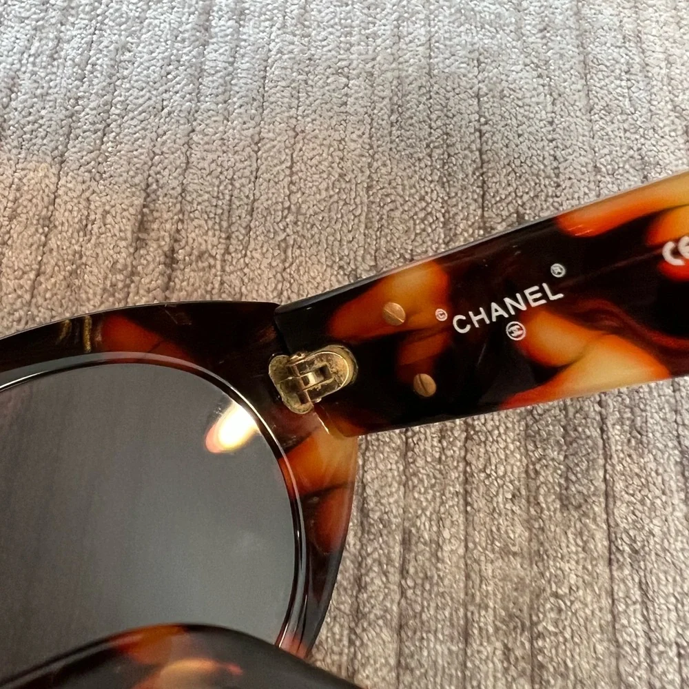 Auth CHANEL Havana Gold Tortoise Shell Sunglasses Gold CC Oval Cat eye ❤️‍🔥